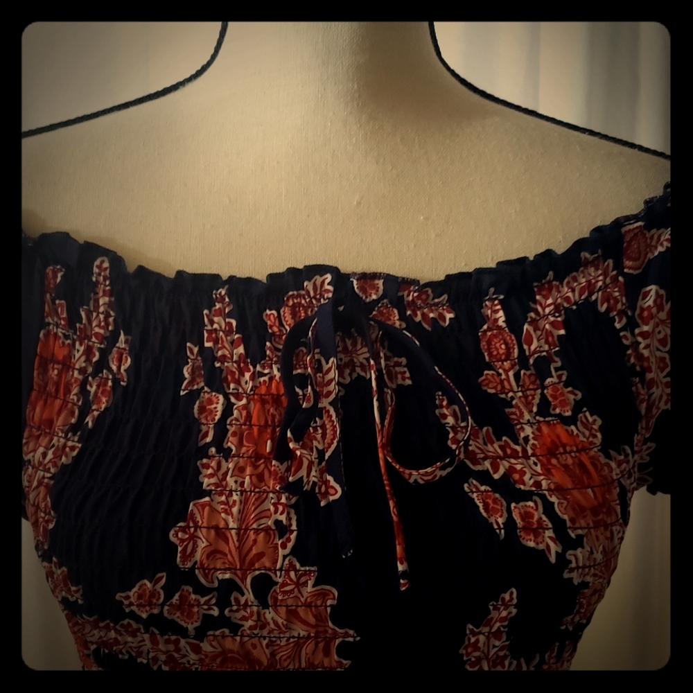 Ana and Kate dress